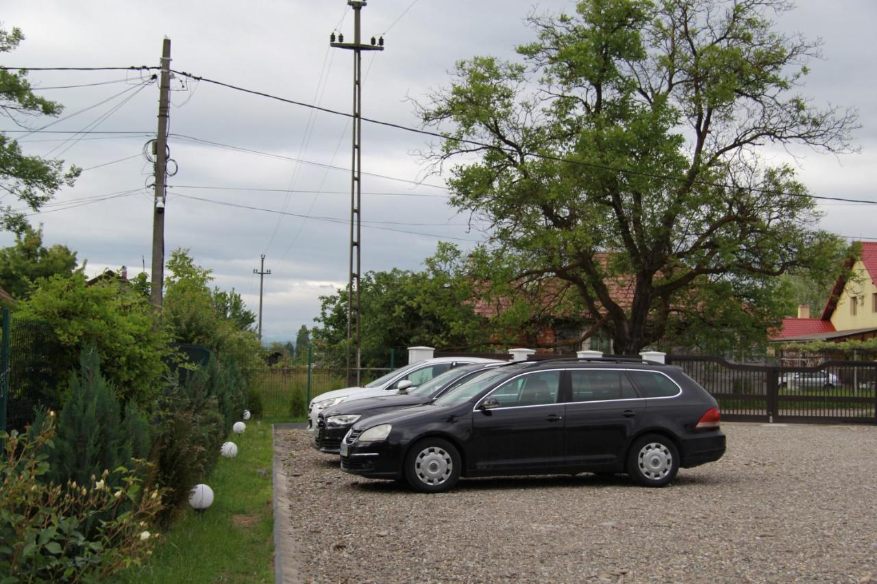 Hotel Poeme Sighetu Marmaţiei Exterior foto